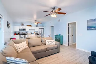 410 10th St, Key Colony, FL 33051 - Photo 13