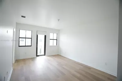 10464 NW 61st Ln, Doral, FL 33178 - Photo 11