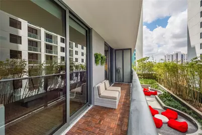 55 SW 9th St #1010, Miami, FL 33130 - Photo 23