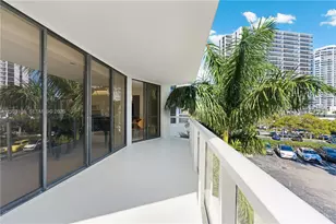 20281 E Country Club Dr, Aventura, FL 33180 - Photo 23