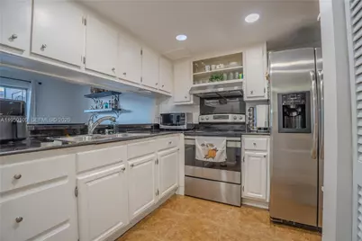 1527 NW 80th Ave #I, Margate, FL 33063 - Photo 17