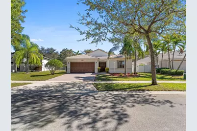 1861 NW 142nd Ter, Pembroke Pines, FL 33028 - Photo 43