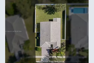 1861 NW 142nd Ter, Pembroke Pines, FL 33028 - Photo 47