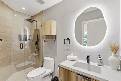 3500 Mystic Pointe Dr #104, Aventura, FL 33180 - Photo 21