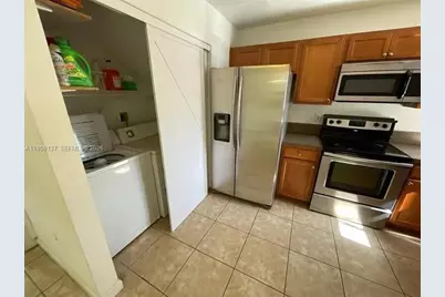 5411 SW 41st St #5411, Pembroke Park, FL 33023 - Photo 5