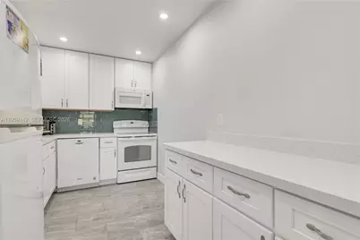 10115 44th Way S #409, Boynton Beach, FL 33436 - Photo 5