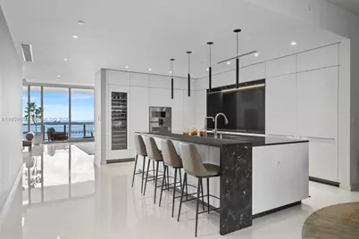 300 Biscayne Blvd Way #4602, Miami, FL 33131 - Photo 9