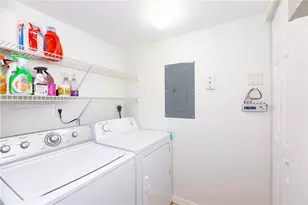 11133 SW 8th St, Pembroke Pines, FL 33025 - Photo 17