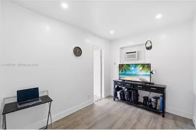 861 N Bel Air Dr, Plantation, FL 33317 - Photo 19