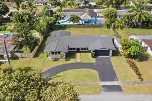 861 N Bel Air Dr, Plantation, FL 33317 - Photo 27