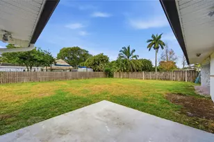 861 N Bel Air Dr, Plantation, FL 33317 - Photo 25