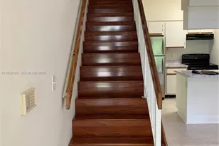 18322 NW 68th Ave, Hialeah, FL 33015 - Photo 9