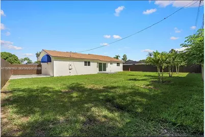 19221 SW 92nd Rd, Cutler Bay, FL 33157 - Photo 3