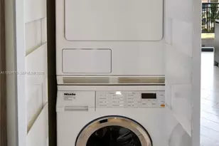 540 Brickell Key Dr, Miami, FL 33131 - Photo 23