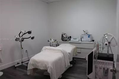 3724-3728 Davie Rd, Davie, FL 33314 - Photo 9