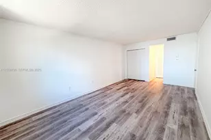 5750 Collins Ave, Miami Beach, FL 33140 - Photo 13