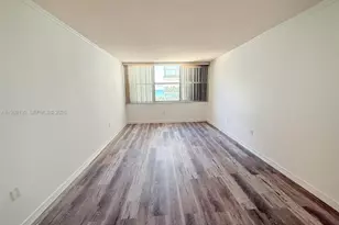 5750 Collins Ave, Miami Beach, FL 33140 - Photo 15