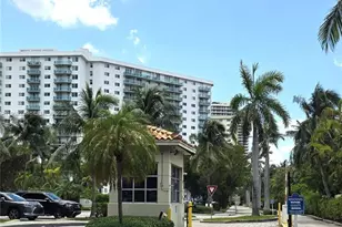 19390 Collins Ave, Sunny Isles Beach, FL 33160 - Photo 37