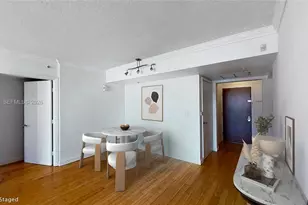 31 SE 5th St, Miami, FL 33131 - Photo 13