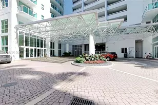 31 SE 5th St, Miami, FL 33131 - Photo 5