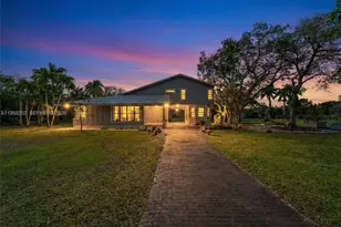 19820 SW 244th St, Homestead, FL 33031 - Photo 5