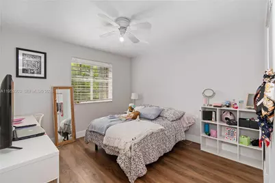 1095 Chenille Cir, Weston, FL 33327 - Photo 23