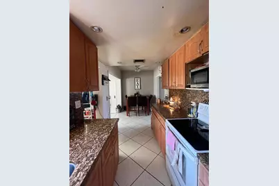 1701 NE 180th St, North Miami Beach, FL 33162 - Photo 11