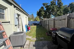 1701 NE 180th St, North Miami Beach, FL 33162 - Photo 23