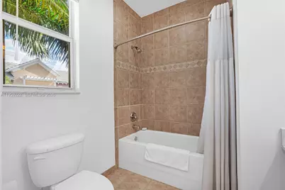 2318 Vintage Dr #2318, Lighthouse Point, FL 33064 - Photo 15