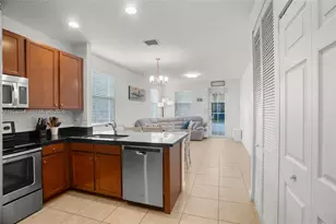 14774 SW 10th St, Pembroke Pines, FL 33027 - Photo 11