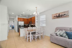 14774 SW 10th St, Pembroke Pines, FL 33027 - Photo 9