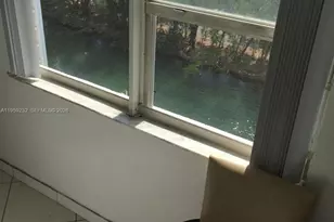 3660 NE 166th St, North Miami Beach, FL 33160 - Photo 9