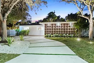 2749 NE 10th Ave, Wilton Manors, FL 33334 - Photo 23