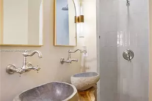 2749 NE 10th Ave, Wilton Manors, FL 33334 - Photo 15