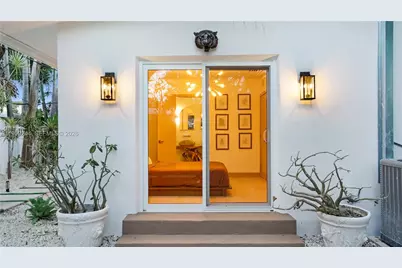 2749 NE 10th Ave, Wilton Manors, FL 33334 - Photo 17