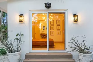 2749 NE 10th Ave, Wilton Manors, FL 33334 - Photo 17