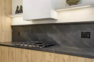 2749 NE 10th Ave, Wilton Manors, FL 33334 - Photo 31