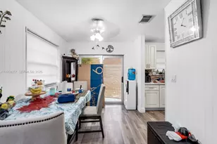 435 NW 15th St, Florida City, FL 33034 - Photo 17