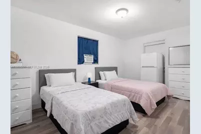 435 NW 15th St, Florida City, FL 33034 - Photo 15