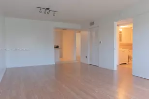 6175 NW 186th St, Hialeah, FL 33015 - Photo 7