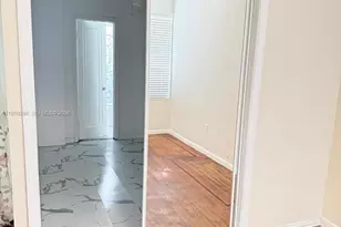 1007 Meridian Ave, Miami Beach, FL 33139 - Photo 3