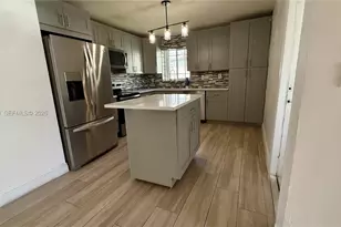 2811 NW 26th Ave, Oakland Park, FL 33311 - Photo 15