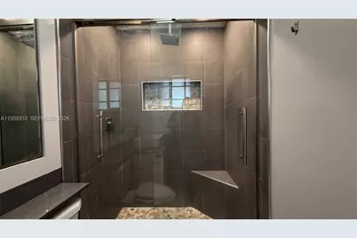 2811 NW 26th Ave #0, Oakland Park, FL 33311 - Photo 9