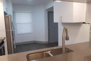 701 SW 141st Ave, Pembroke Pines, FL 33027 - Photo 15