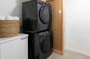 14951 Royal Oaks Ln, North Miami, FL 33181 - Photo 9