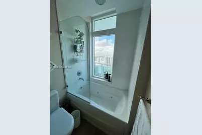 950 Brickell Bay Dr #4100, Miami, FL 33131 - Photo 17