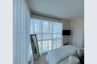 950 Brickell Bay Dr #4100, Miami, FL 33131 - Photo 9
