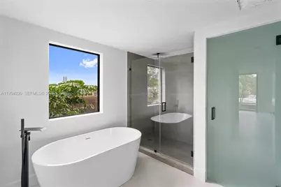 1431 SW 20th St, Miami, FL 33145 - Photo 17