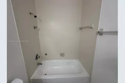 1661 SE 29th Ct #104, Homestead, FL 33035 - Photo 7