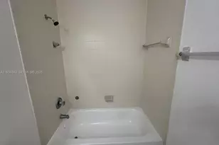 1661 SE 29th Ct, Homestead, FL 33035 - Photo 7